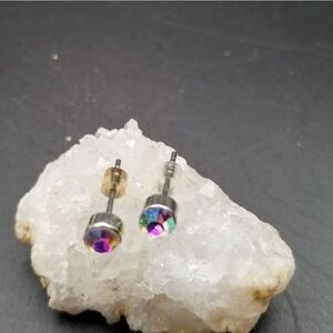 Aurora borealis stud earrings for pierced ears. E0130